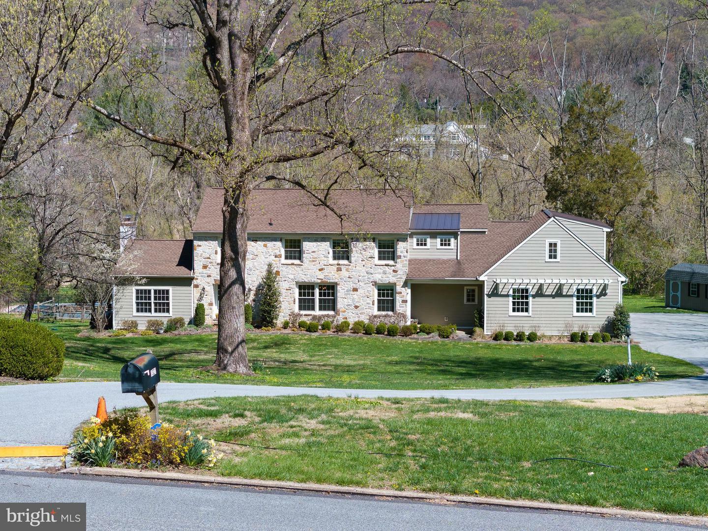1321 Wisteria Drive  Malvern PA 19355 photo