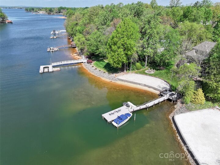 Property Photo:  19040 Mary Ardrey Circle  NC 28031 