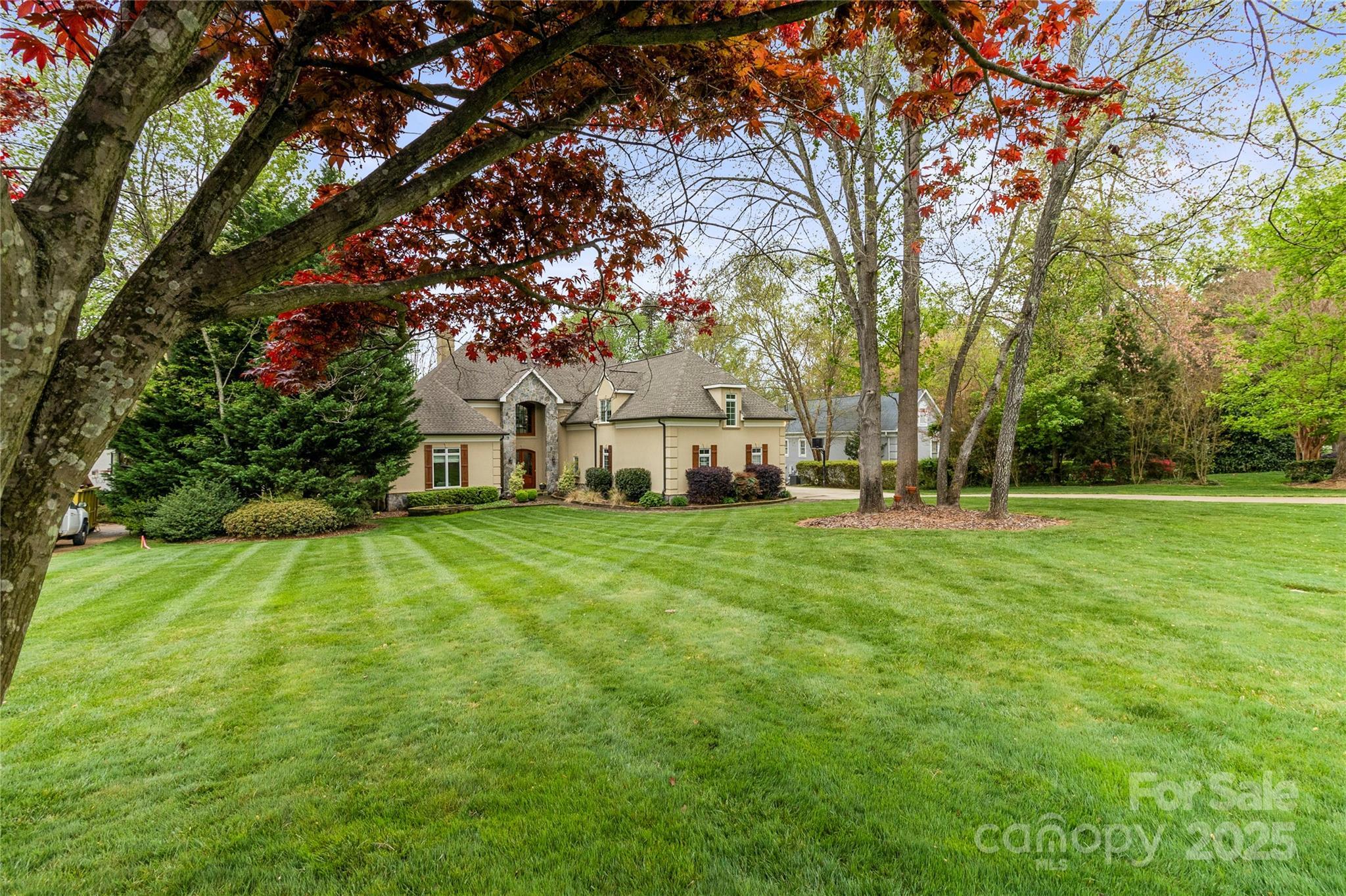 Property Photo: 19040 Mary Ardrey Circle NC 28031