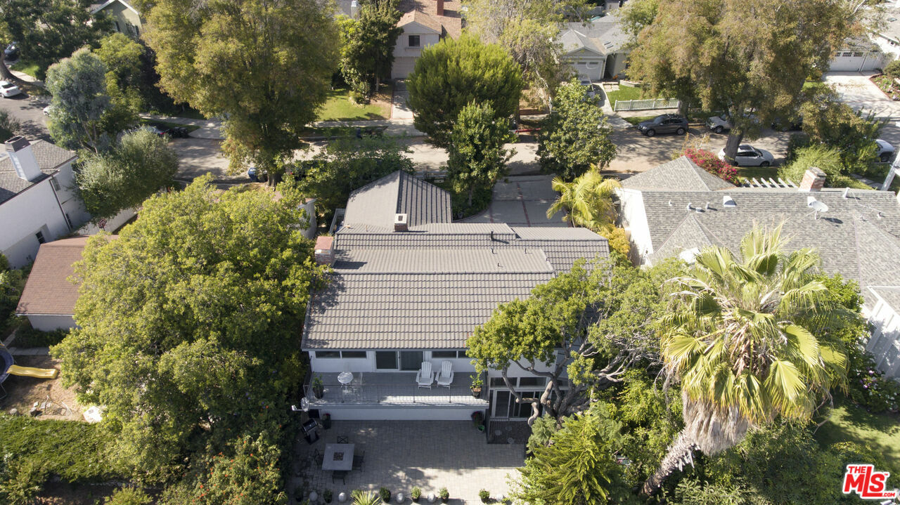 Property Photo: 17040 Livorno Dr CA 90272