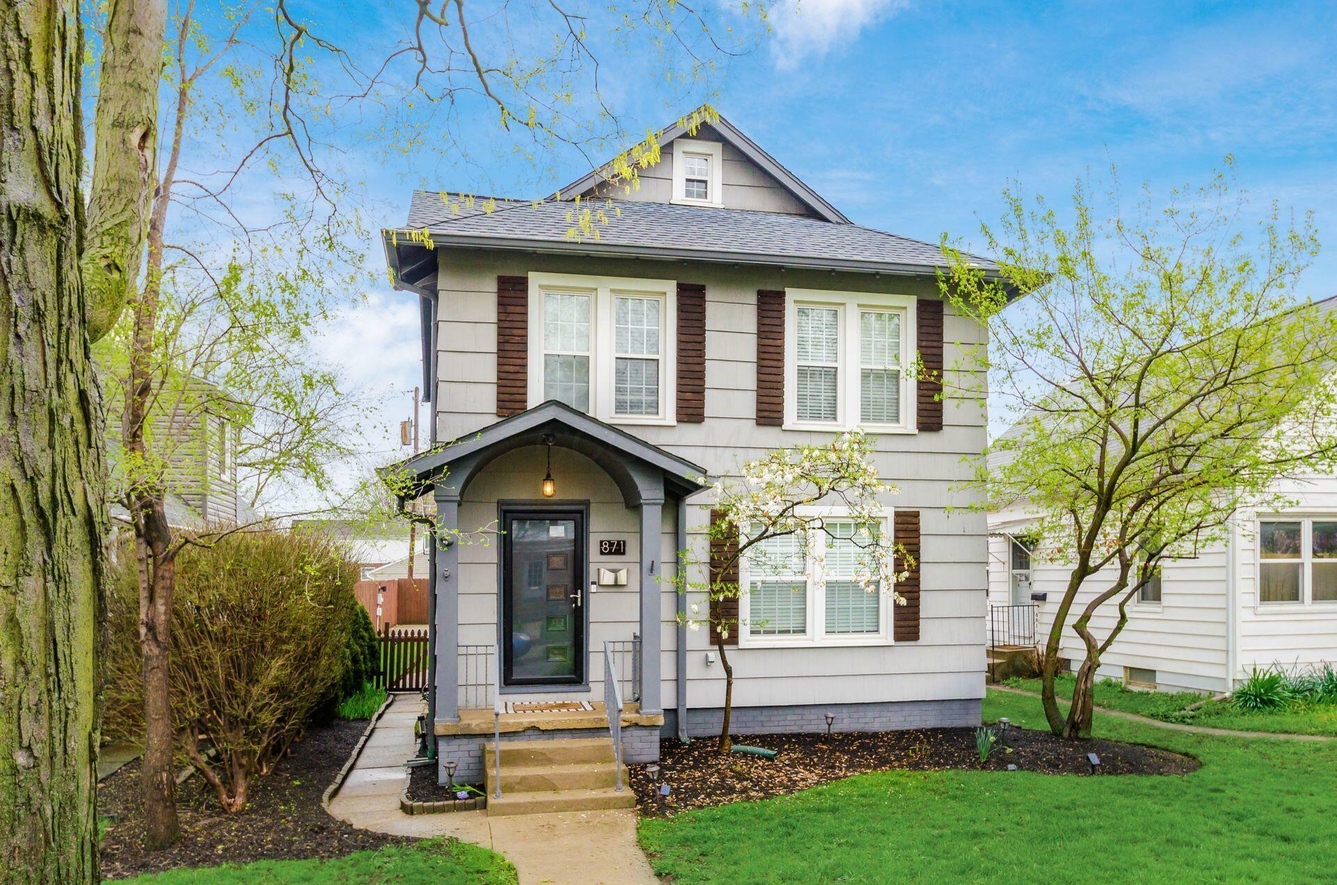 Property Photo: 871 Copeland Road OH 43212