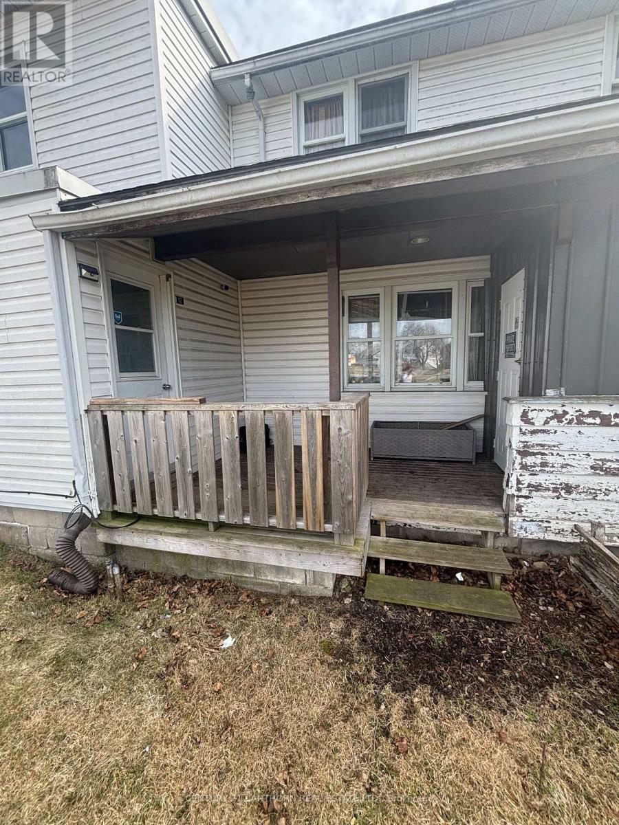 Property Photo: 12 Caen Court ON K0K 2T0
