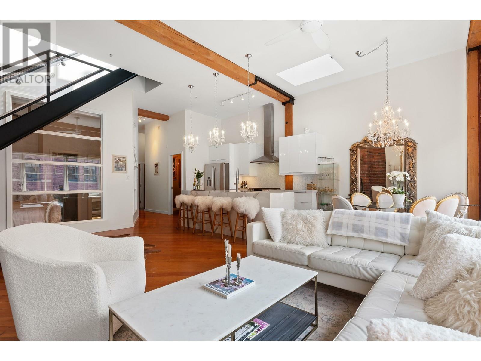 Property Photo: 1178 Hamilton Street Ph1 BC V6B 2S2