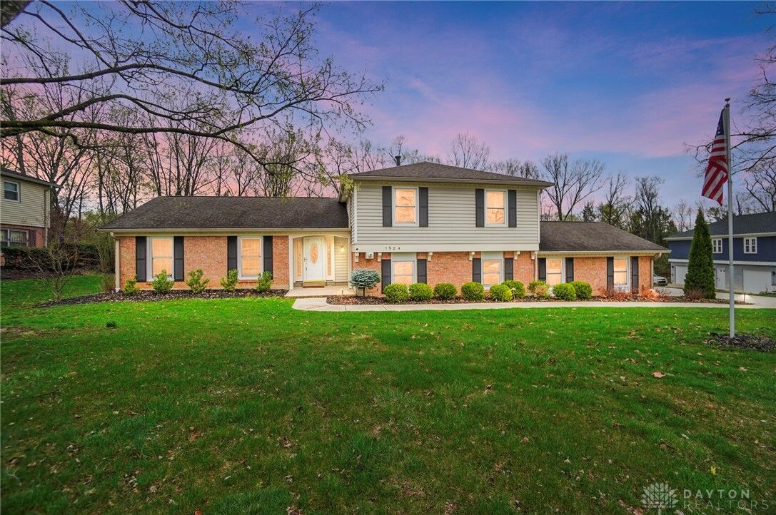 Property Photo:  1984 Indian Head Road  OH 45459 