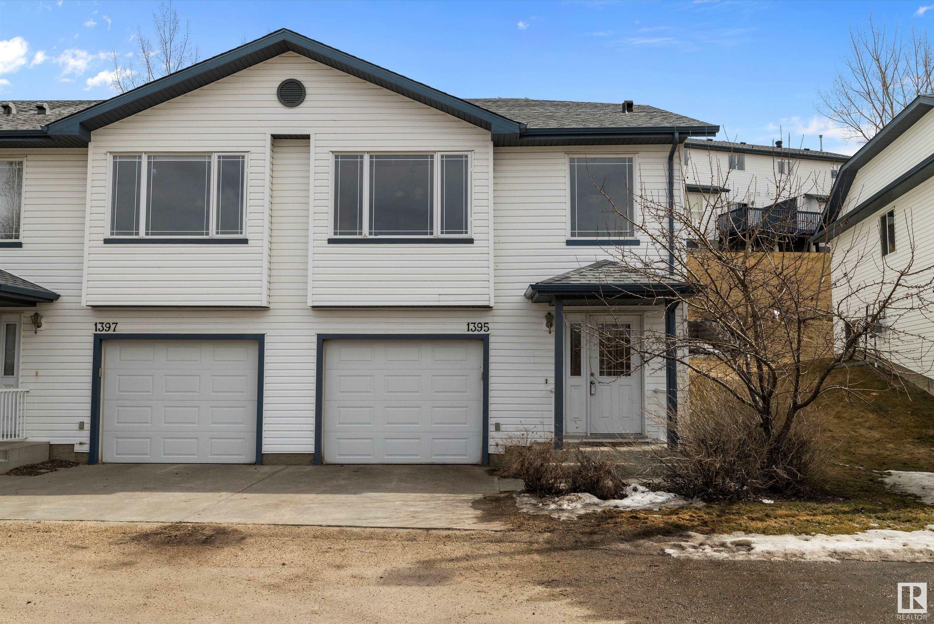 Property Photo:  1395 Hermitage Road NW  AB T5A 4S1 