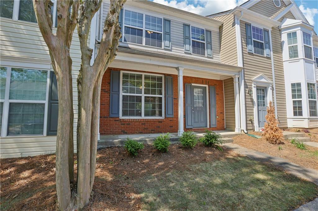 Property Photo: 911 Prestwyck Court GA 30004