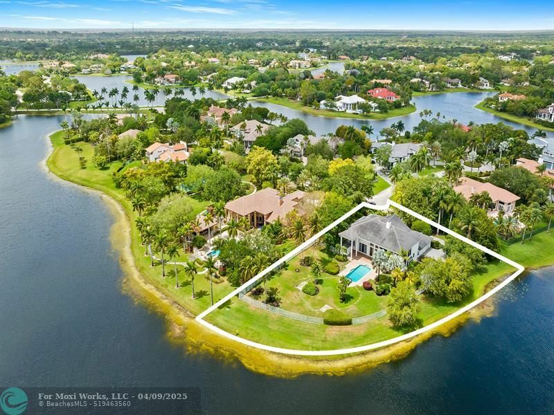 Property Photo: 3360 Bridle Path Ln FL 33331