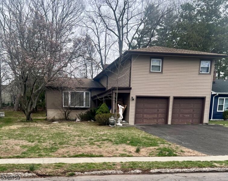 Property Photo:  40 Essex Rd  NJ 07040 