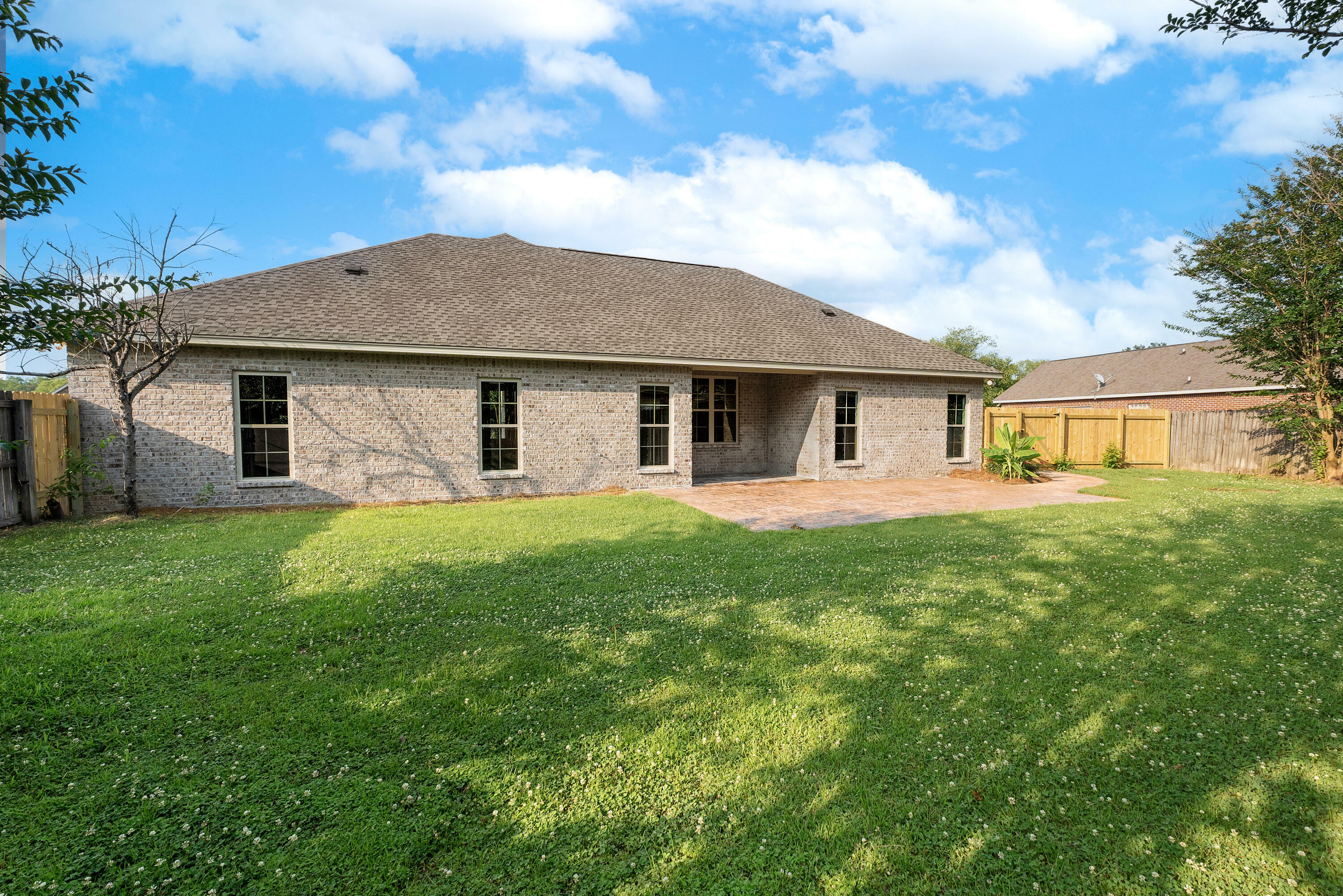Property Photo: 66 Lakeland Cir. MS 39465