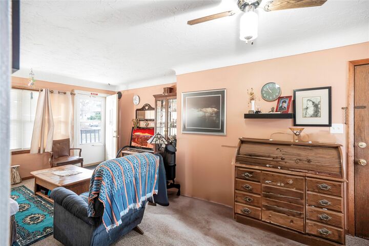 Property Photo: 1301 E Sheridan Avenue IA 50316