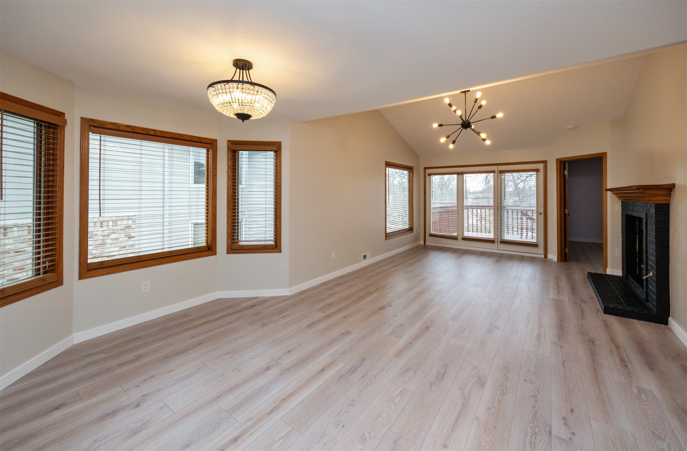 Property Photo: 8142 Dellwood Drive IA 50322