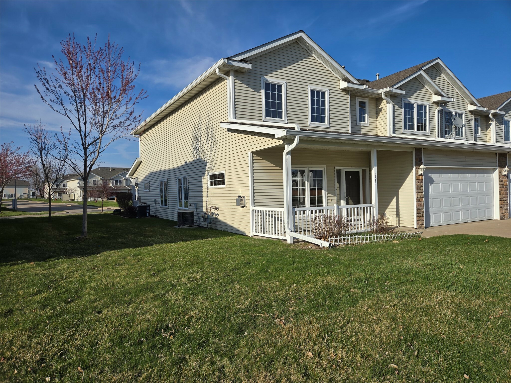 Property Photo: 925 10th Street SE IA 50009