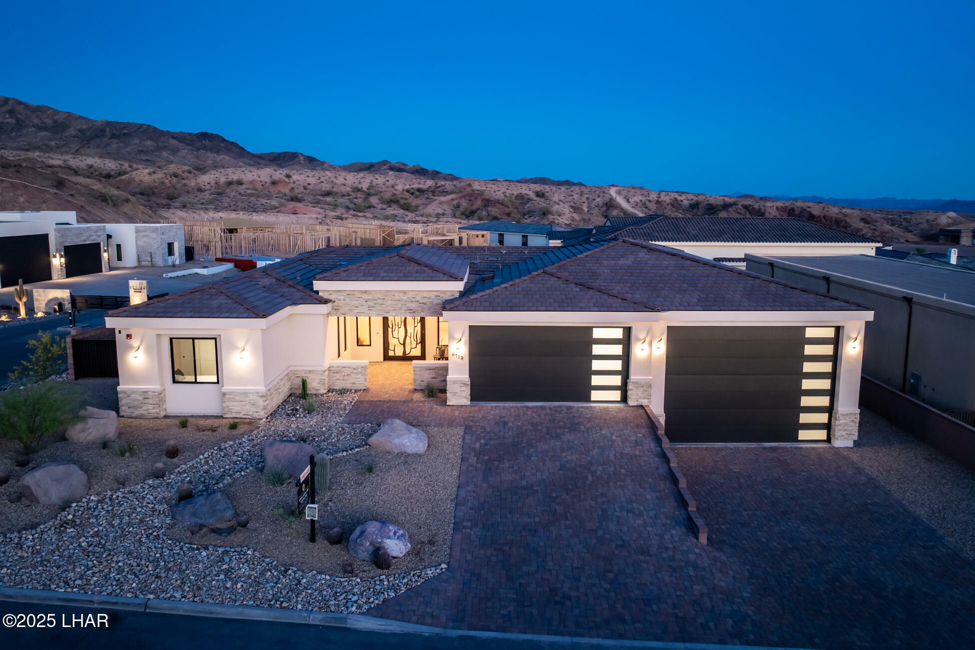 Property Photo: 6712 Avienda De Los Foothills AZ 86406