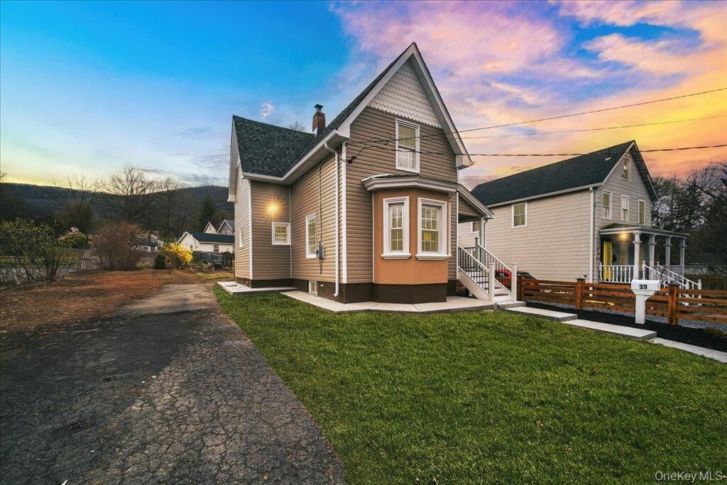 Property Photo:  39 Washington Avenue  NY 12508