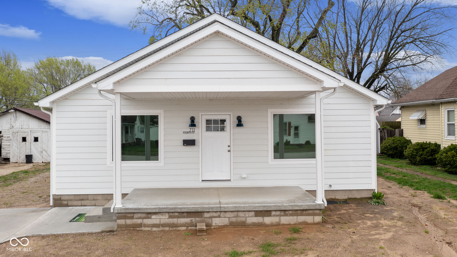 Property Photo: 711 E 4th Street IN 47274