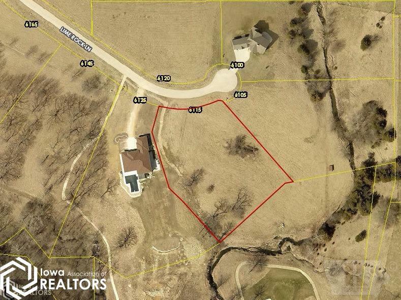 Property Photo: 6115 Limerock Lane IA 52601