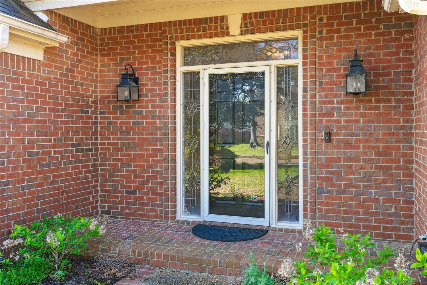 Property Photo: 9565 Cherry Laurel Cv TN 38139