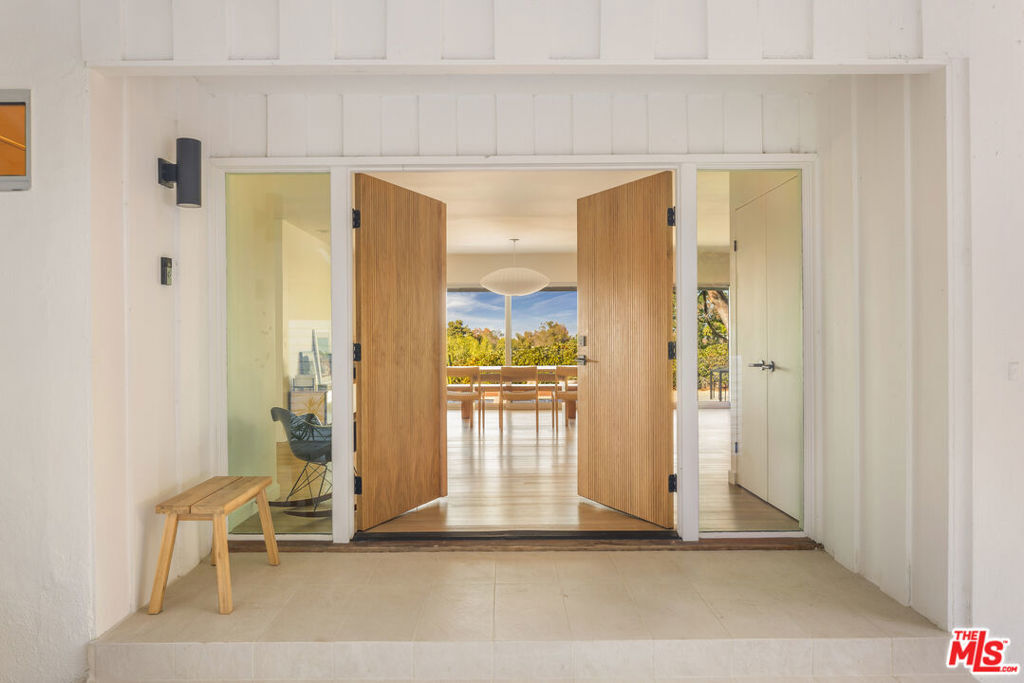 Property Photo: 17 Bowie Road CA 90274