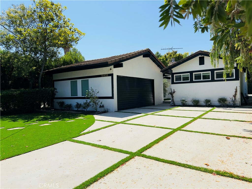 Property Photo: 18432 Linnet Street CA 91356