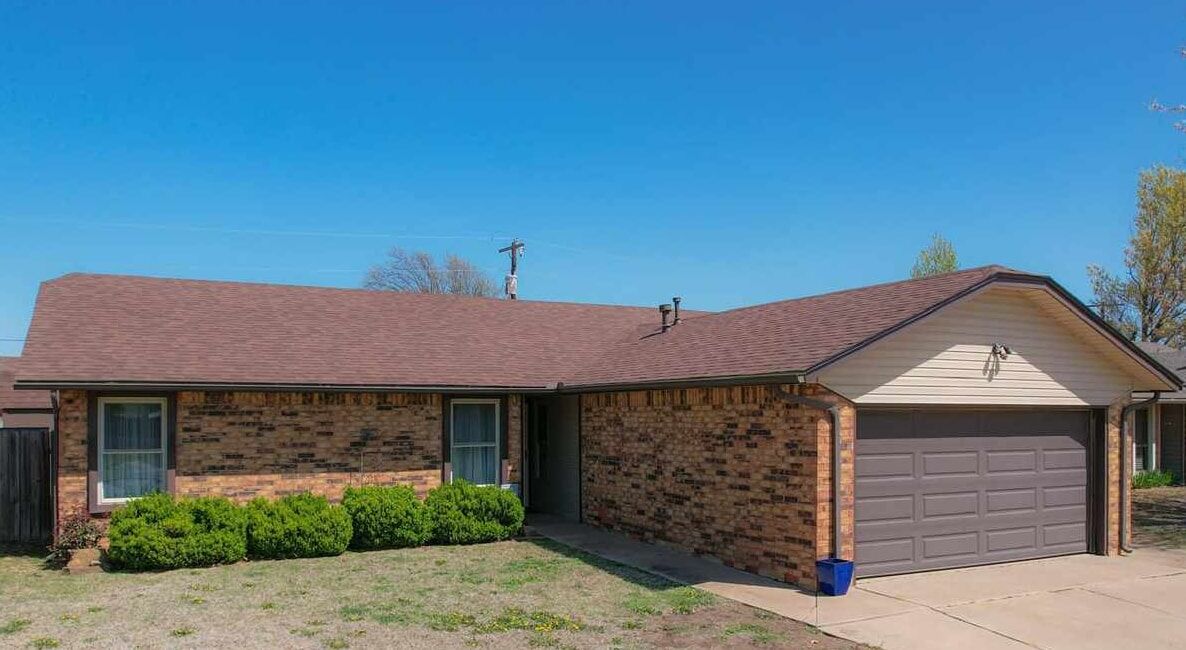 Property Photo: 217 Warwick OK 74601