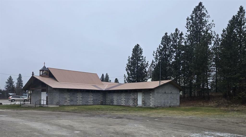 Property Photo: 110 S Main St WA 99173
