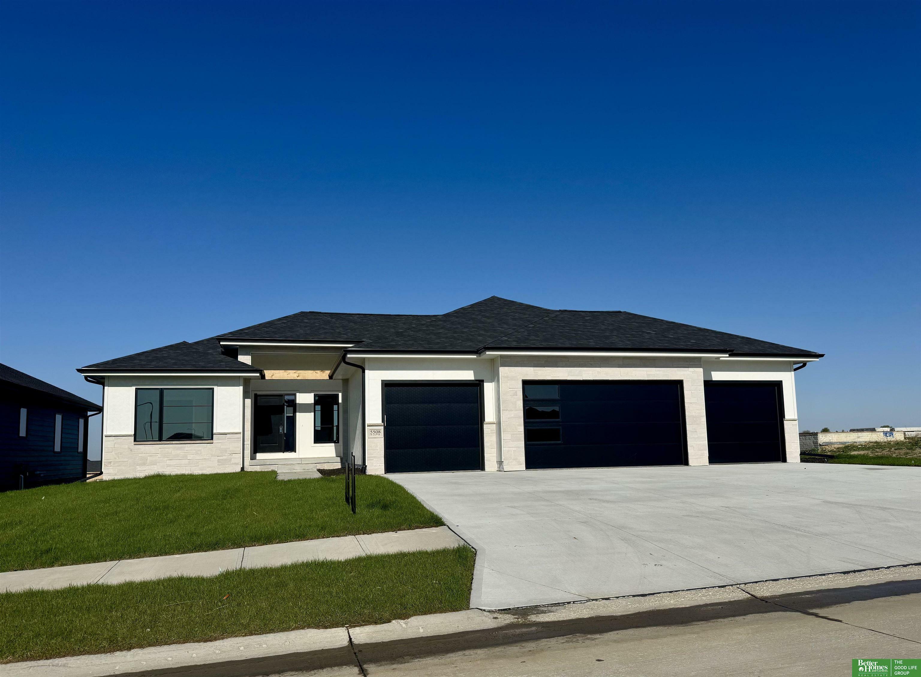 5508 N 212th Street  Elkhorn NE 68022 photo