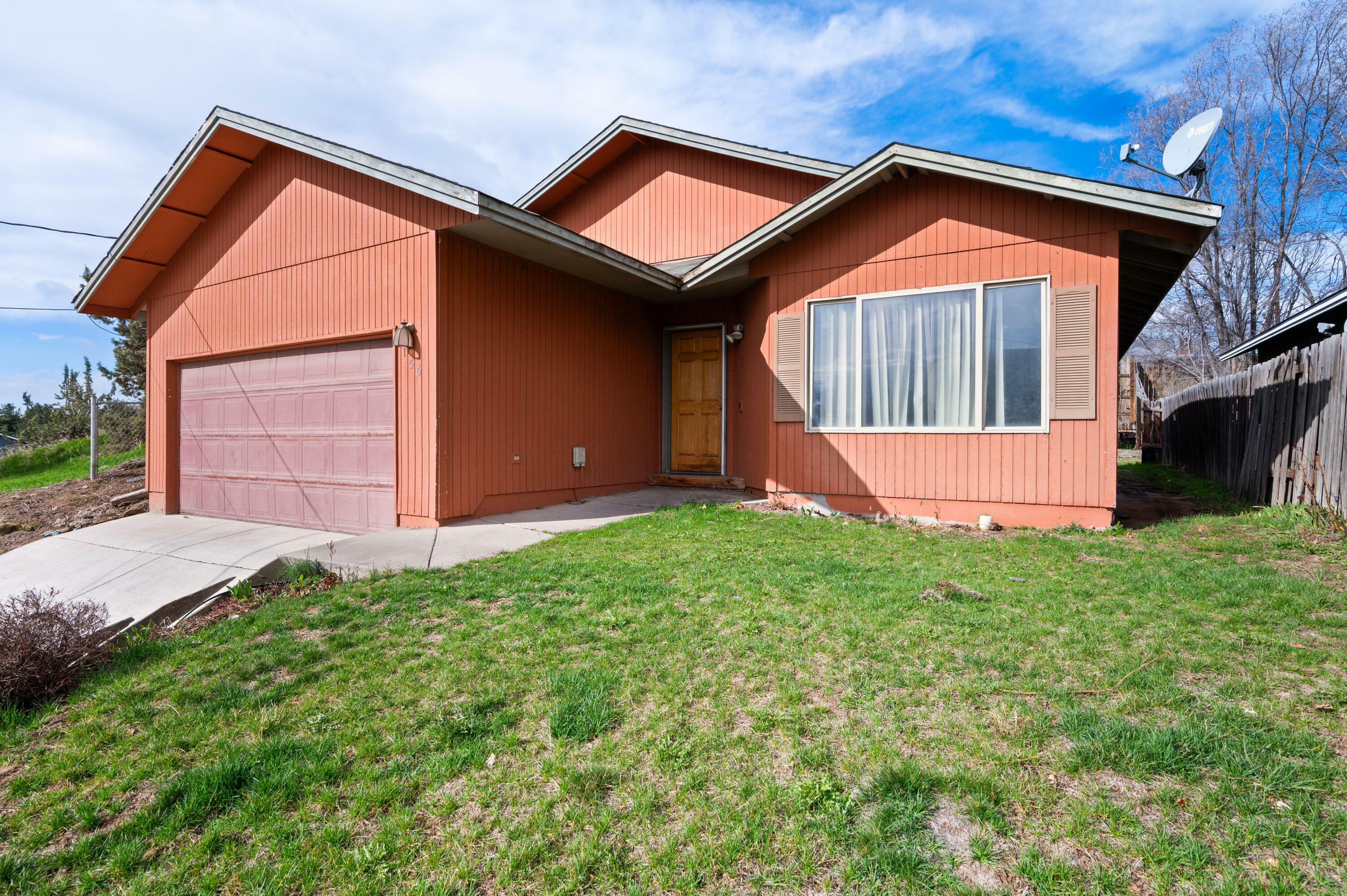 156 NE 9th Street  Madras OR 97741 photo