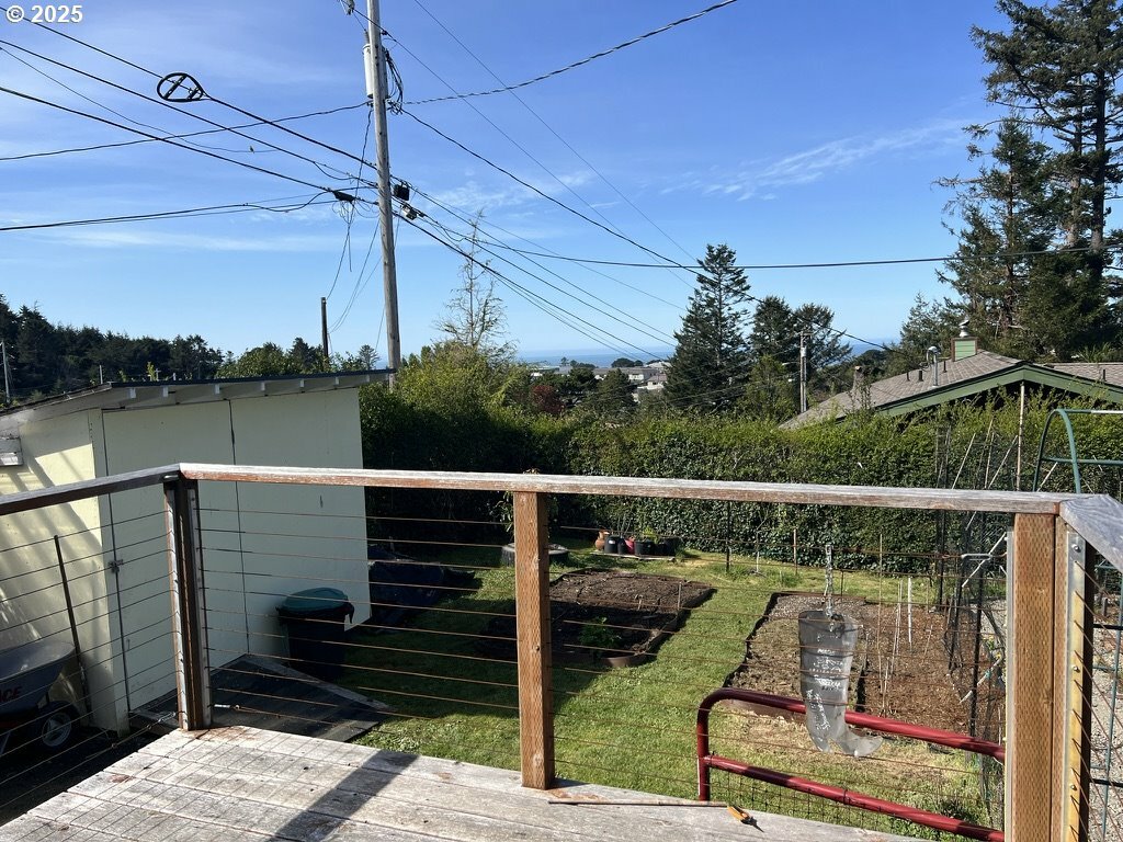 Property Photo: 94321 Coldiron Hill Rd OR 97444