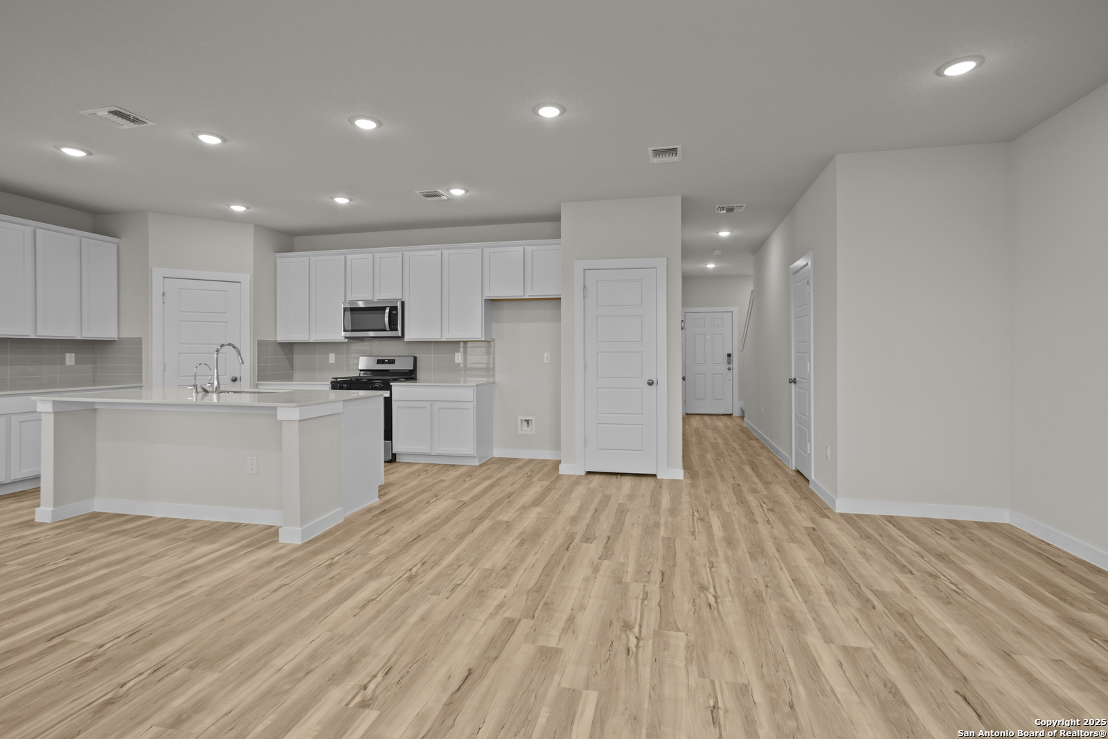 Property Photo: 7322 Teal Trace TX 78240