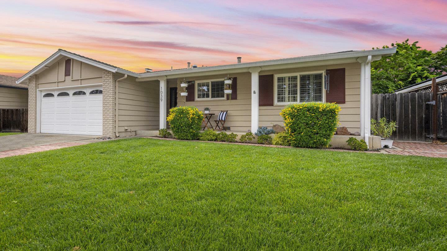 Property Photo:  1039 Almarida Drive  CA 95128 