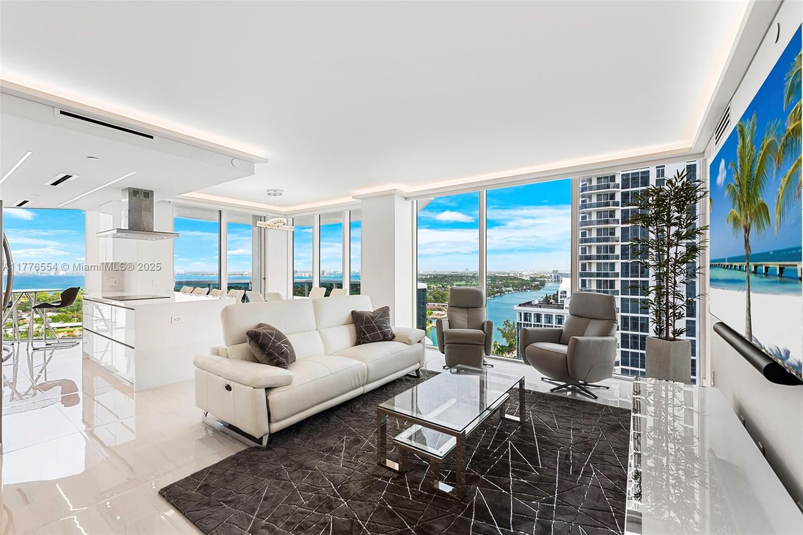 Property Photo: 4775 Collins Ave 2607 FL 33140
