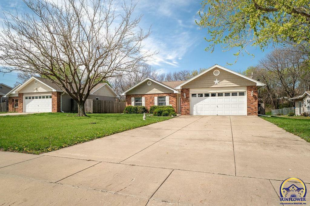 Property Photo: 2513 Lincoln St KS 66801