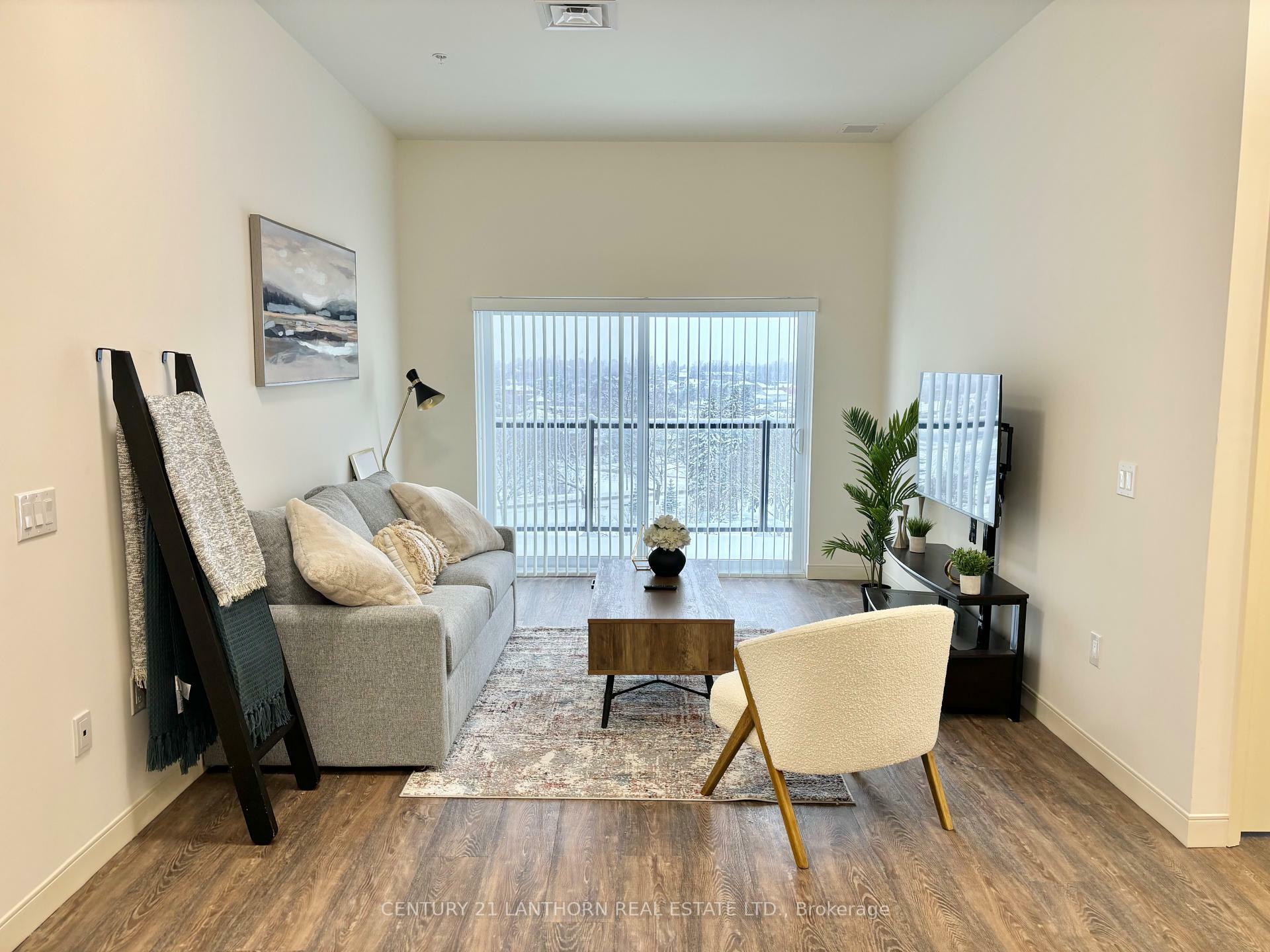 Photo de la propriété: 135 Station Street S 606 ON K8N 2S9