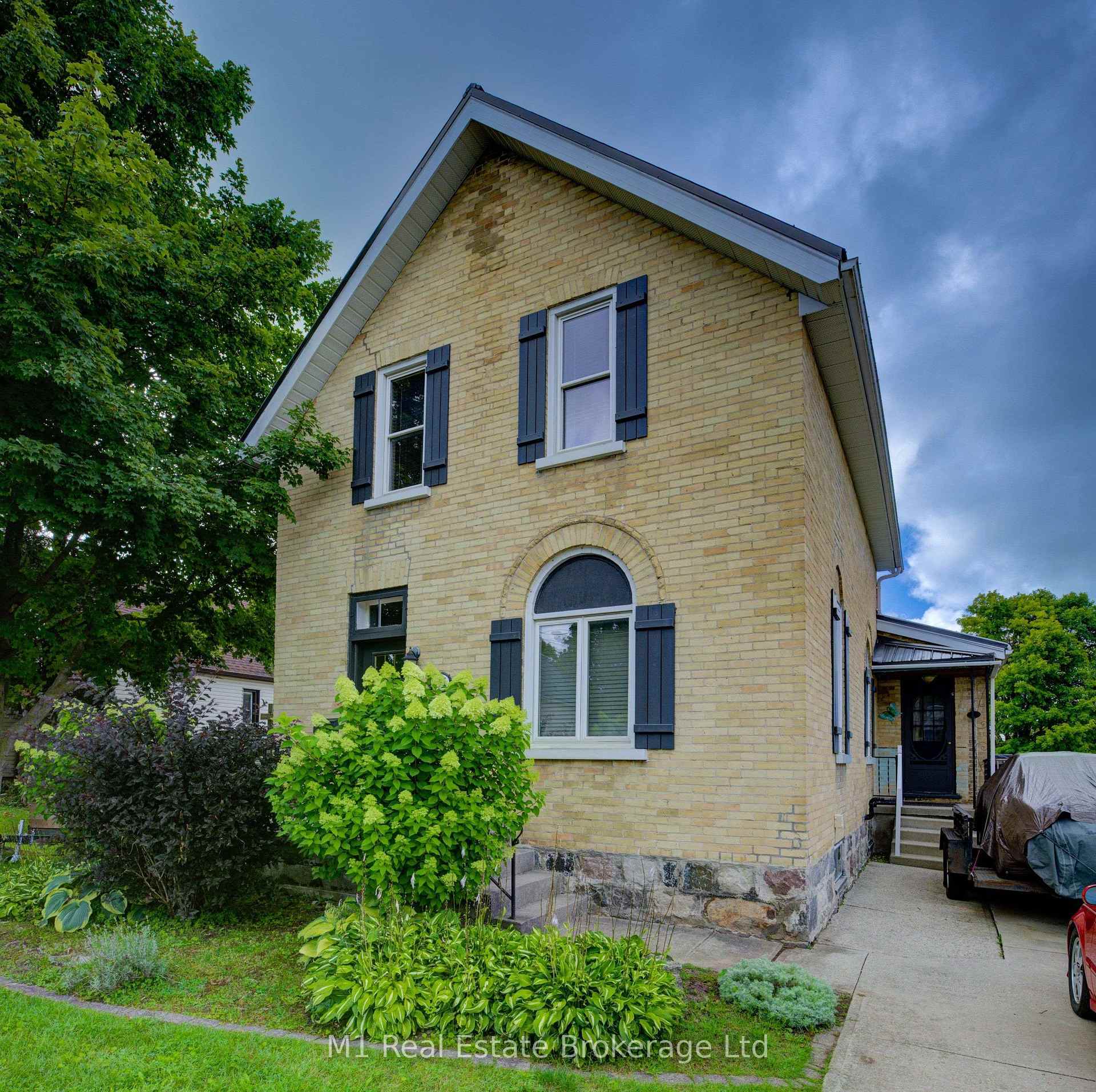 541 9th Street  Hanover ON N4N 1M3 photo