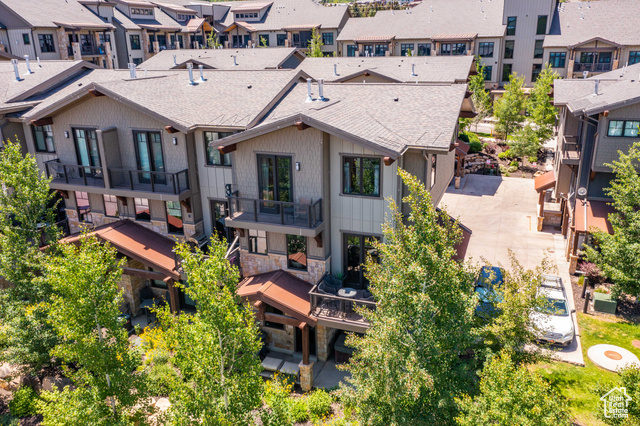 Property Photo: 3700 Blackstone Dr 9 UT 84098