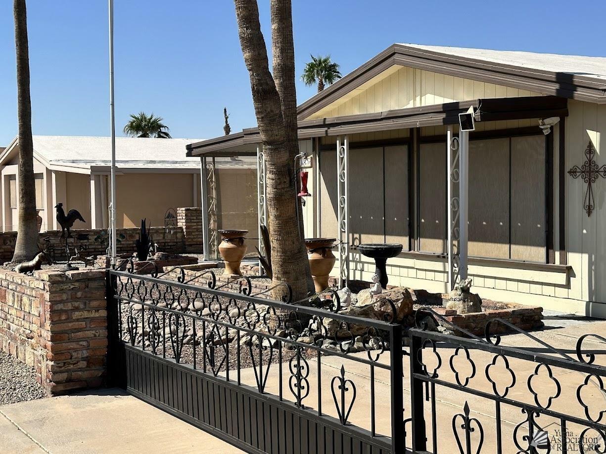 Property Photo: 11426 E 35 Pl AZ 85367