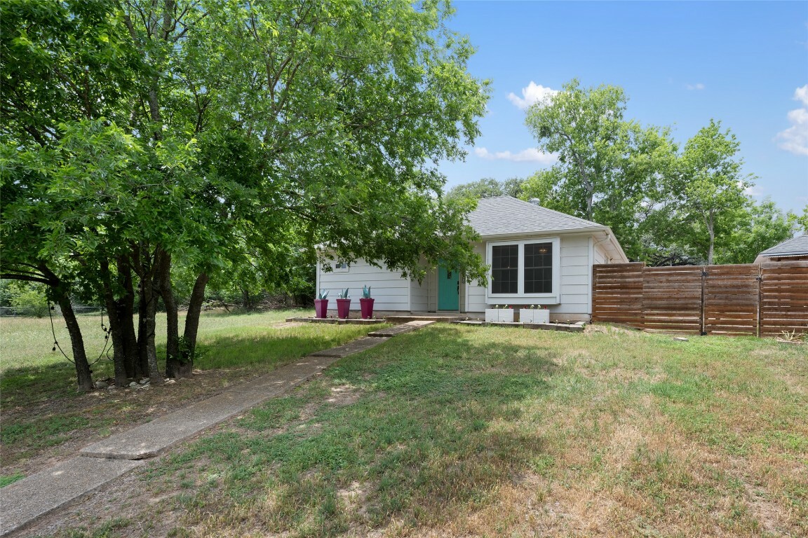Property Photo: 11708 Hornsby Drive TX 78753
