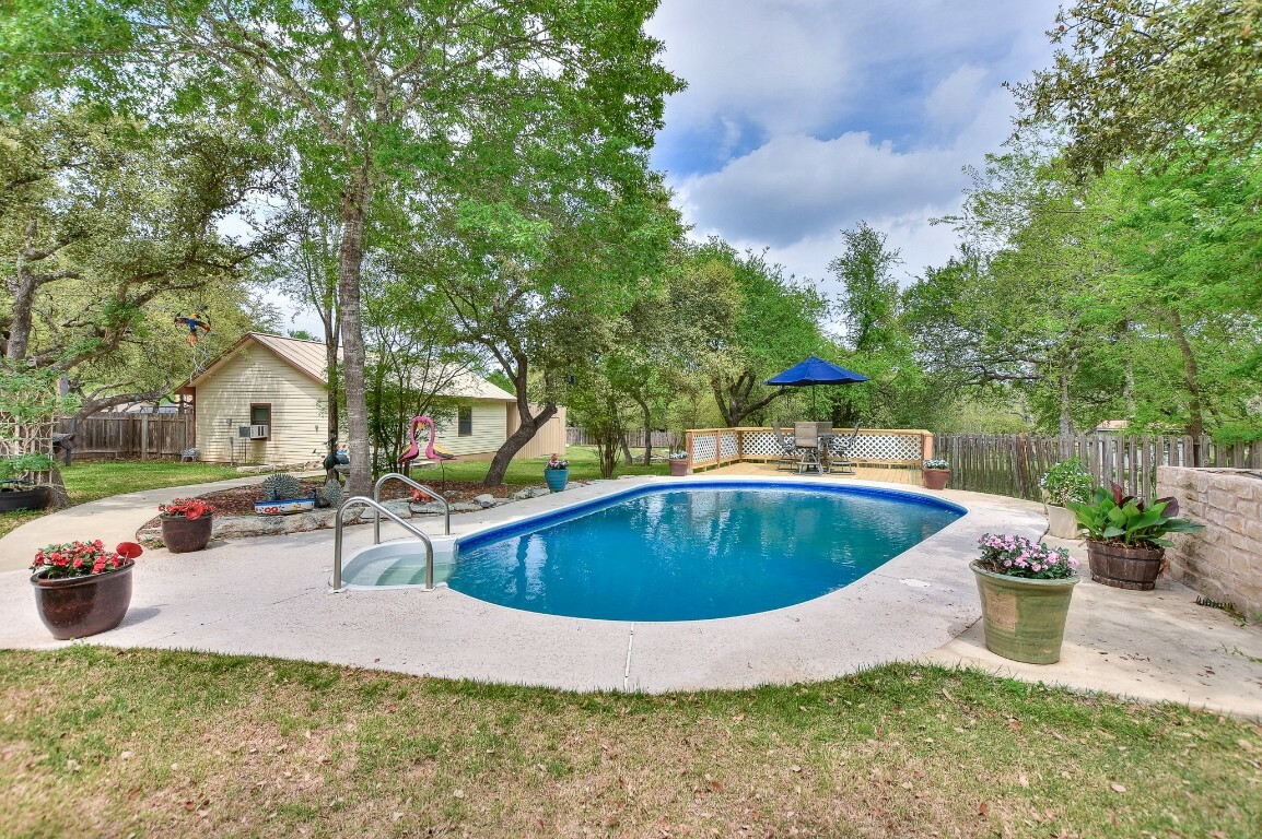 527 W Esparada Drive  Georgetown TX 78628 photo