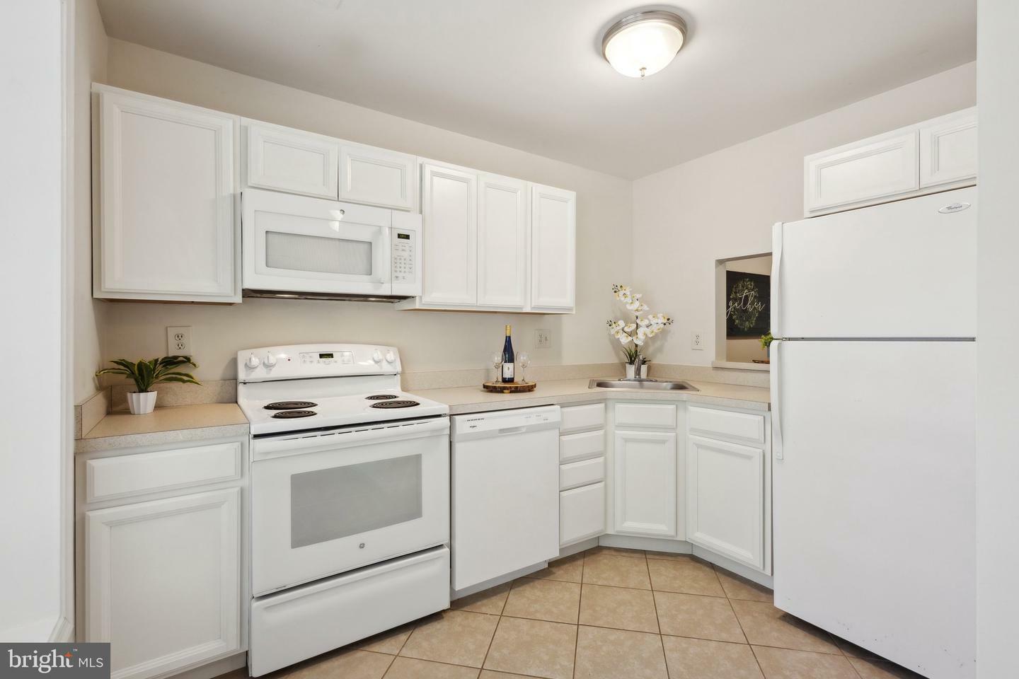 Property Photo: 5230 Creek Lane VA 22485
