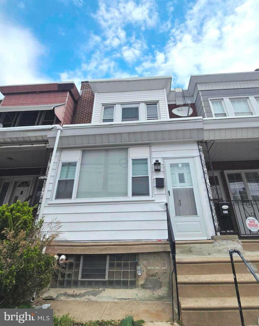 Property Photo: 911 Pratt Street PA 19124