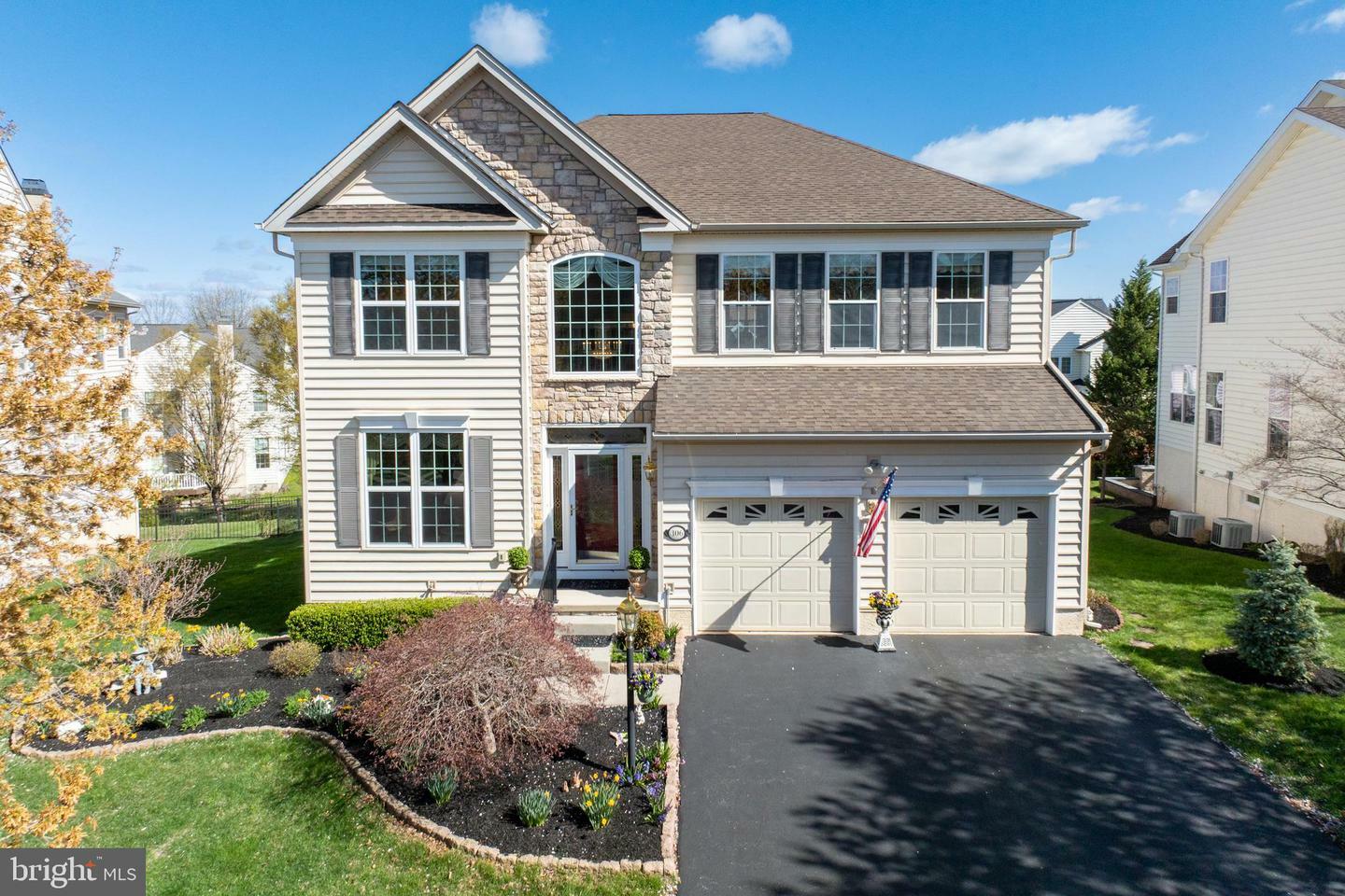 Property Photo: 106 Mockingbird Circle PA 19460