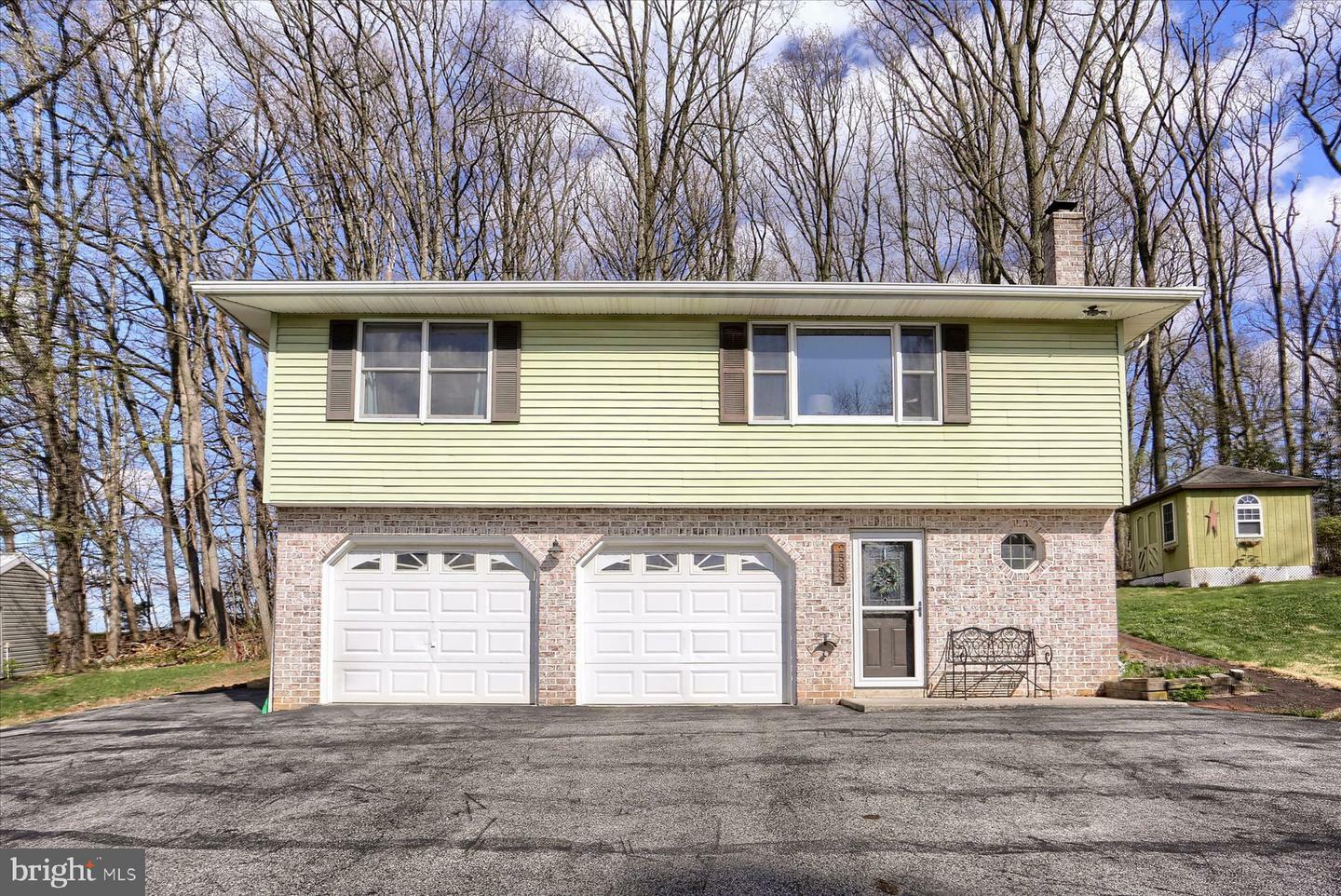 2533 Pheasant Drive  Mechanicsburg PA 17055 photo