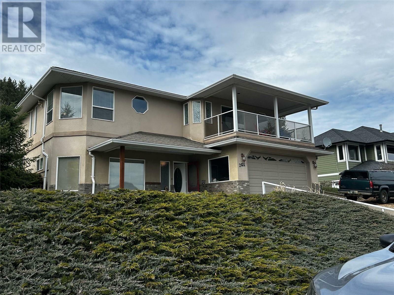 Property Photo: 2024 Mountain View Avenue BC V0E 2G0