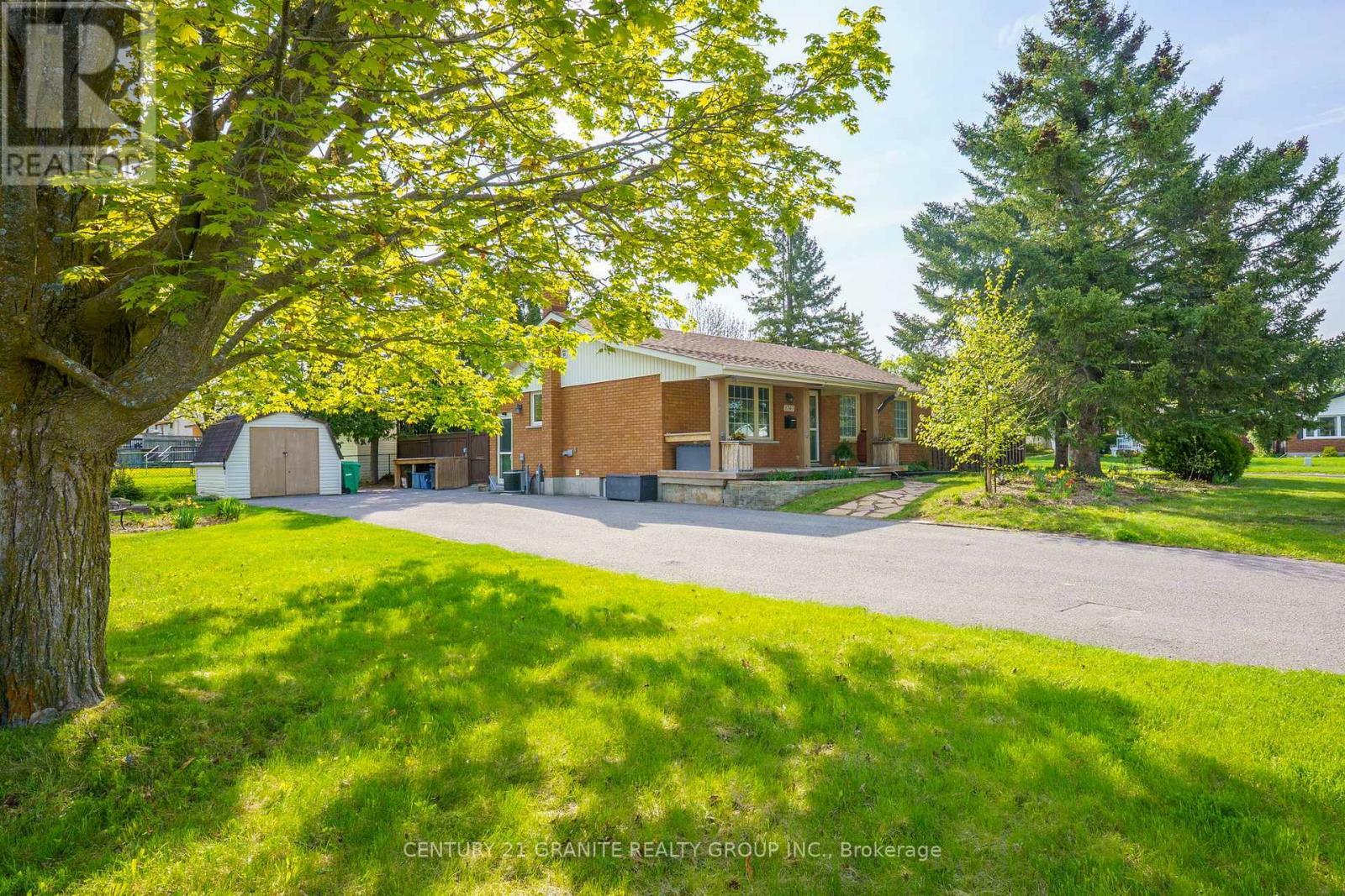 Property Photo: 1767 Redwood Drive ON K9K 1L7