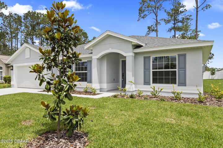 Property Photo: 10 Reine Place FL 32164