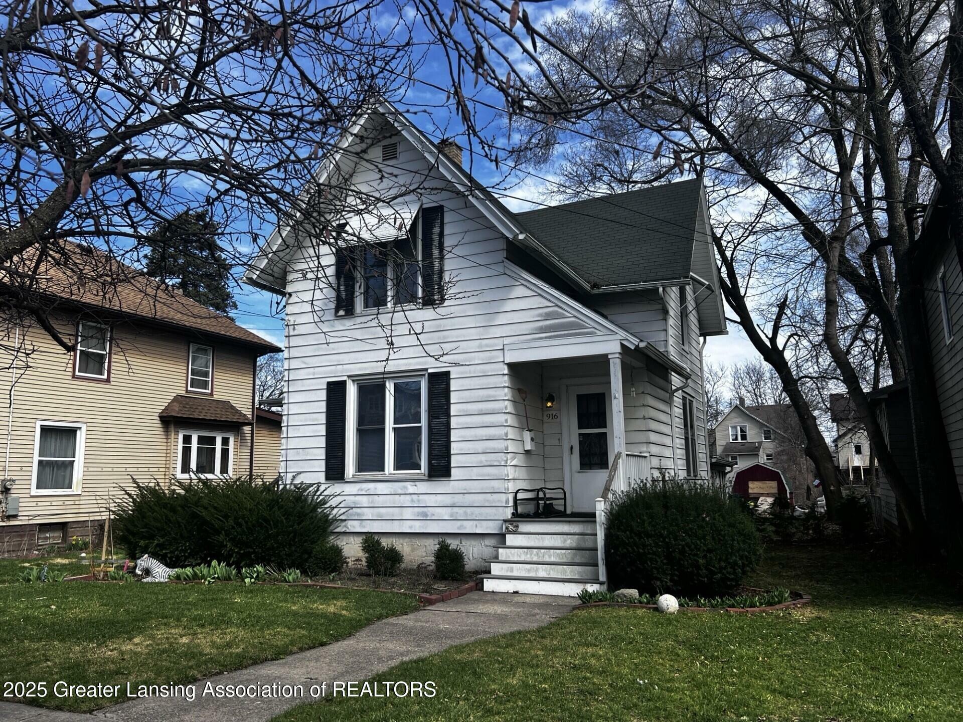 Property Photo: 916 Wisconsin Avenue MI 48915
