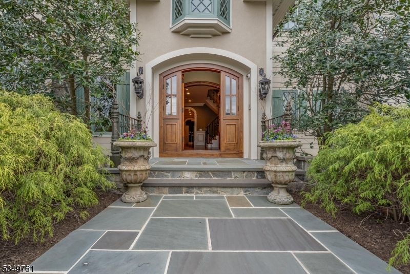 Property Photo:  80 Noe Ave  NJ 07940 