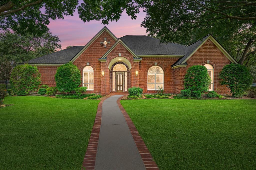 Property Photo: 8802 Kennet Valley Road TX 77379
