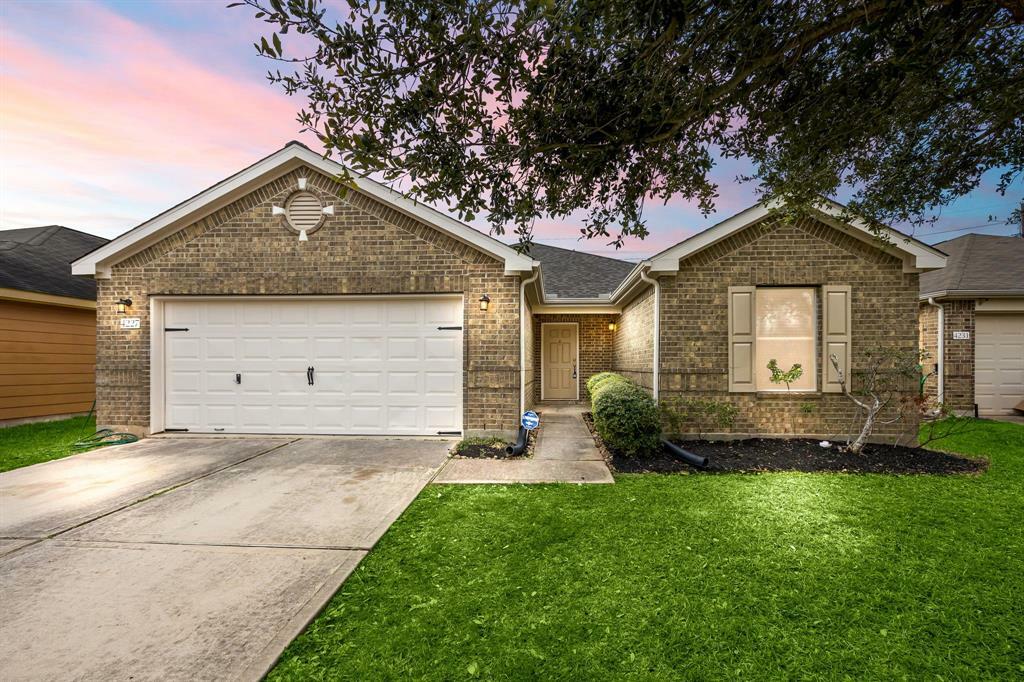 Property Photo: 4227 Monticello Terrace Lane TX 77449