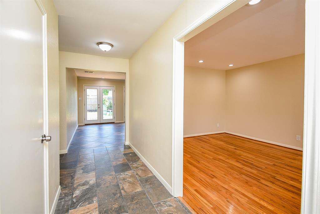 Property Photo: 5419 Willowbend Boulevard TX 77096